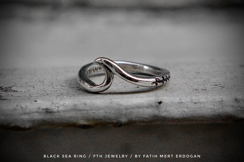 Black sea ring silver